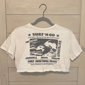 Divided H&M cropped boyfriend tee